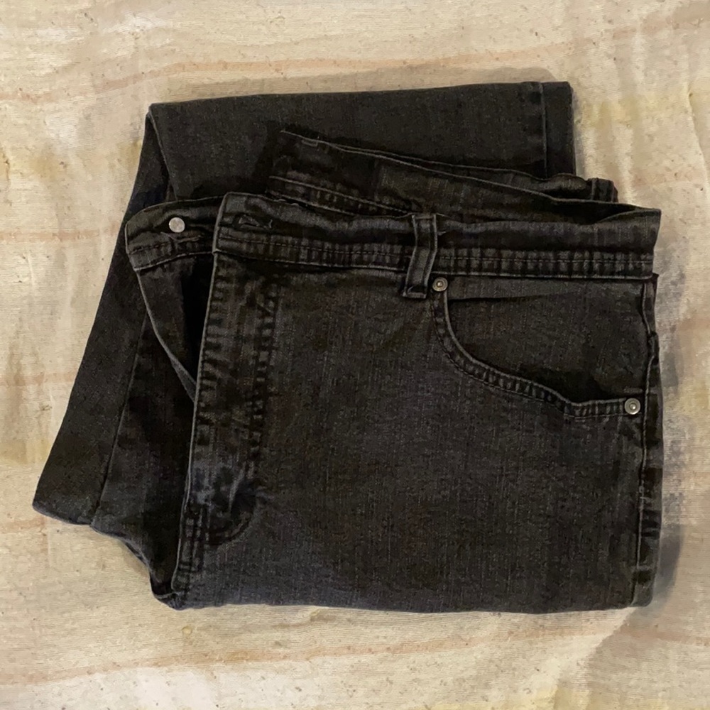 Gloria Vanderbilt black raw hem jeans